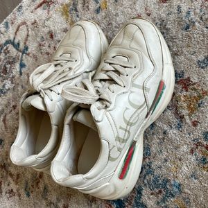 Rhyton Gucci logo leather sneakers